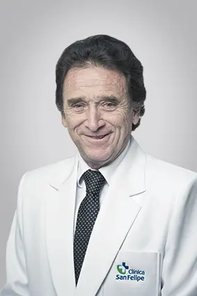 CARLOS GLAVE TESTINO